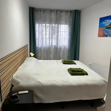 Pearl * San Isidro (Tenerife)